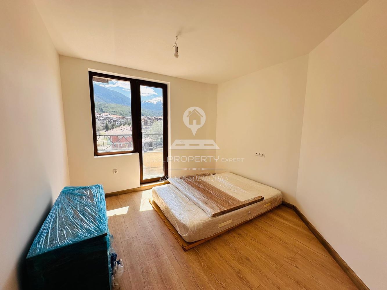 ЮЖЕН ТРИСТАЕН АПАРТАМЕНТ В ЖИЛИЩНА СГРАДА "ЕЛИТ'', УЛ. ''НАЙДЕН ГЕРОВ'', ГР. БАНСКО. - 0