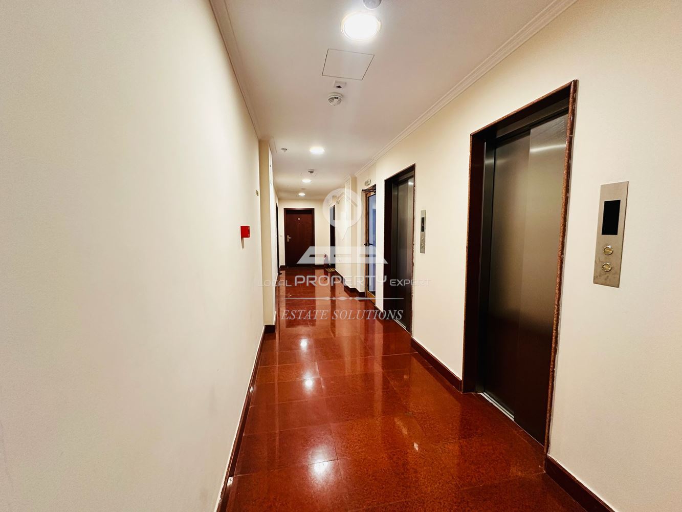 НАПЪЛНО ОБЗАВЕДЕН ЧЕТИРИСТАЕН АПАРТАМЕНТ В КОМПЛЕКС "DOWNTOWN BANSKO RESORT'', УЛ. СТРАГИТЕ, ГР. БАНСКО. - 0