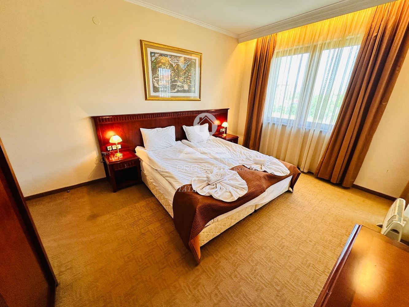 НАПЪЛНО ОБЗАВЕДЕН ЧЕТИРИСТАЕН АПАРТАМЕНТ В КОМПЛЕКС "DOWNTOWN BANSKO RESORT'', УЛ. СТРАГИТЕ, ГР. БАНСКО. - 0
