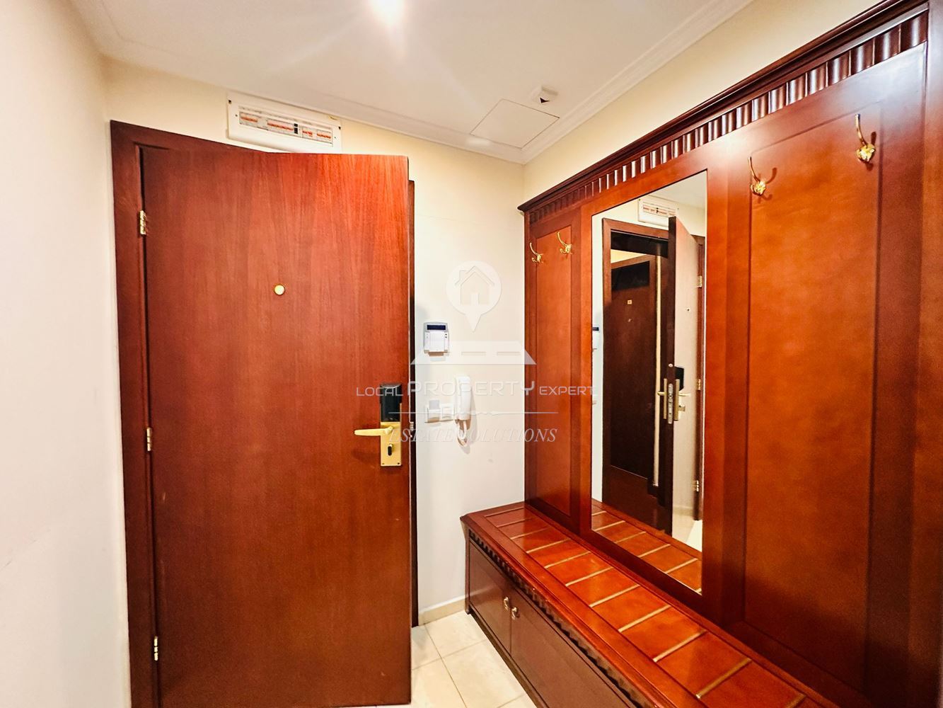 НАПЪЛНО ОБЗАВЕДЕН ЧЕТИРИСТАЕН АПАРТАМЕНТ В КОМПЛЕКС "DOWNTOWN BANSKO RESORT'', УЛ. СТРАГИТЕ, ГР. БАНСКО. - 0