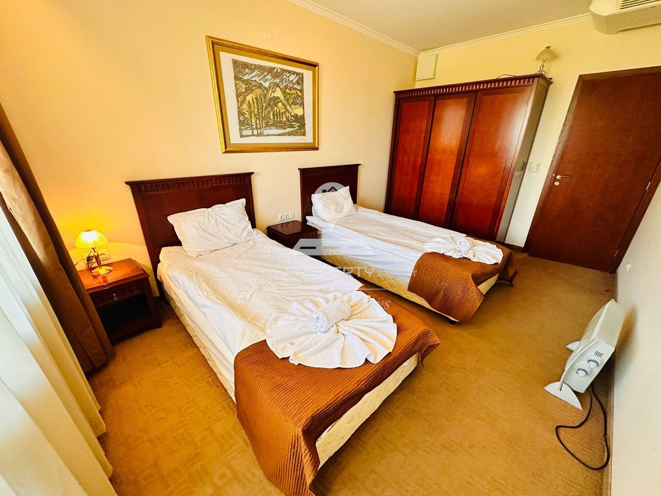 НАПЪЛНО ОБЗАВЕДЕН ЧЕТИРИСТАЕН АПАРТАМЕНТ В КОМПЛЕКС "DOWNTOWN BANSKO RESORT'', УЛ. СТРАГИТЕ, ГР. БАНСКО. - 0