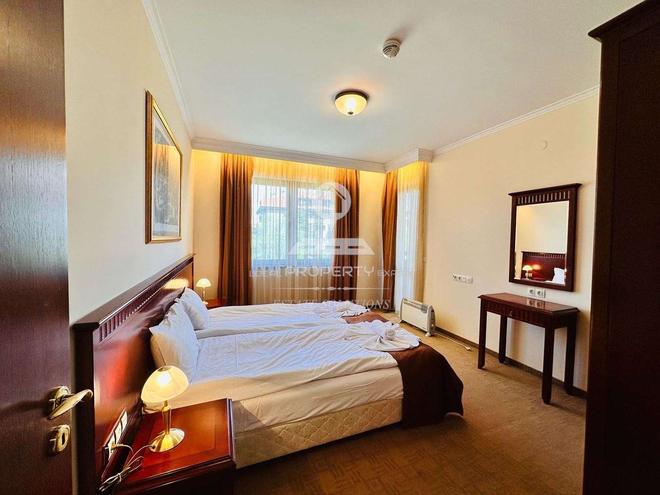 НАПЪЛНО ОБЗАВЕДЕН ЧЕТИРИСТАЕН АПАРТАМЕНТ В КОМПЛЕКС "DOWNTOWN BANSKO RESORT'', УЛ. СТРАГИТЕ, ГР. БАНСКО. - 0